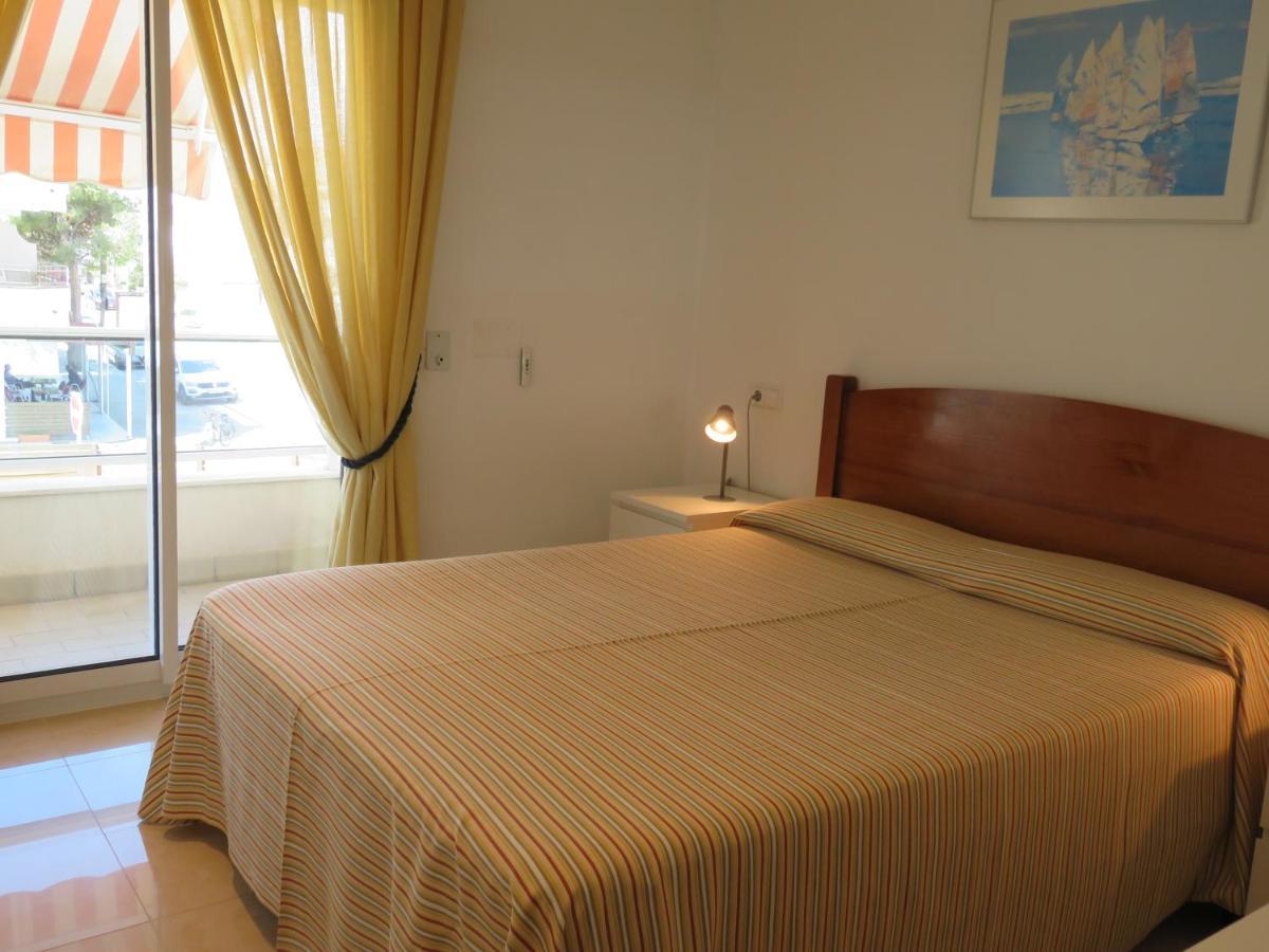 Apartamentos Las Brisas ลาเอสตาร์ติต ภายนอก รูปภาพ