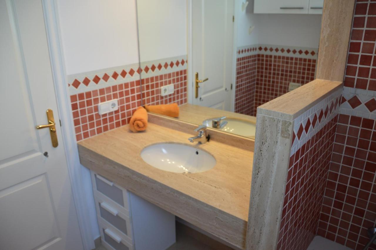 Apartamentos Las Brisas ลาเอสตาร์ติต ภายนอก รูปภาพ