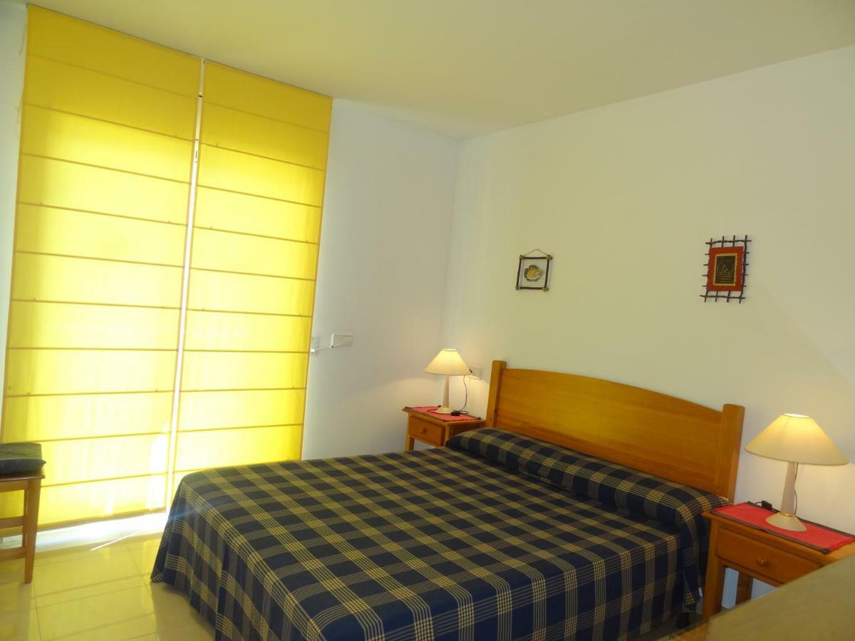 Apartamentos Las Brisas ลาเอสตาร์ติต ภายนอก รูปภาพ